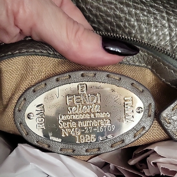 Fendi Selleria Silver/Grey Leather Bag - Picture 15 of 15